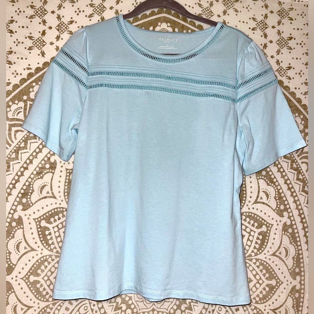 "TALBOTS" LADIES PETITE LIGHT BLUE SHORT SLEEVE TOP WITH CUTE DETAIL, SIZE PL